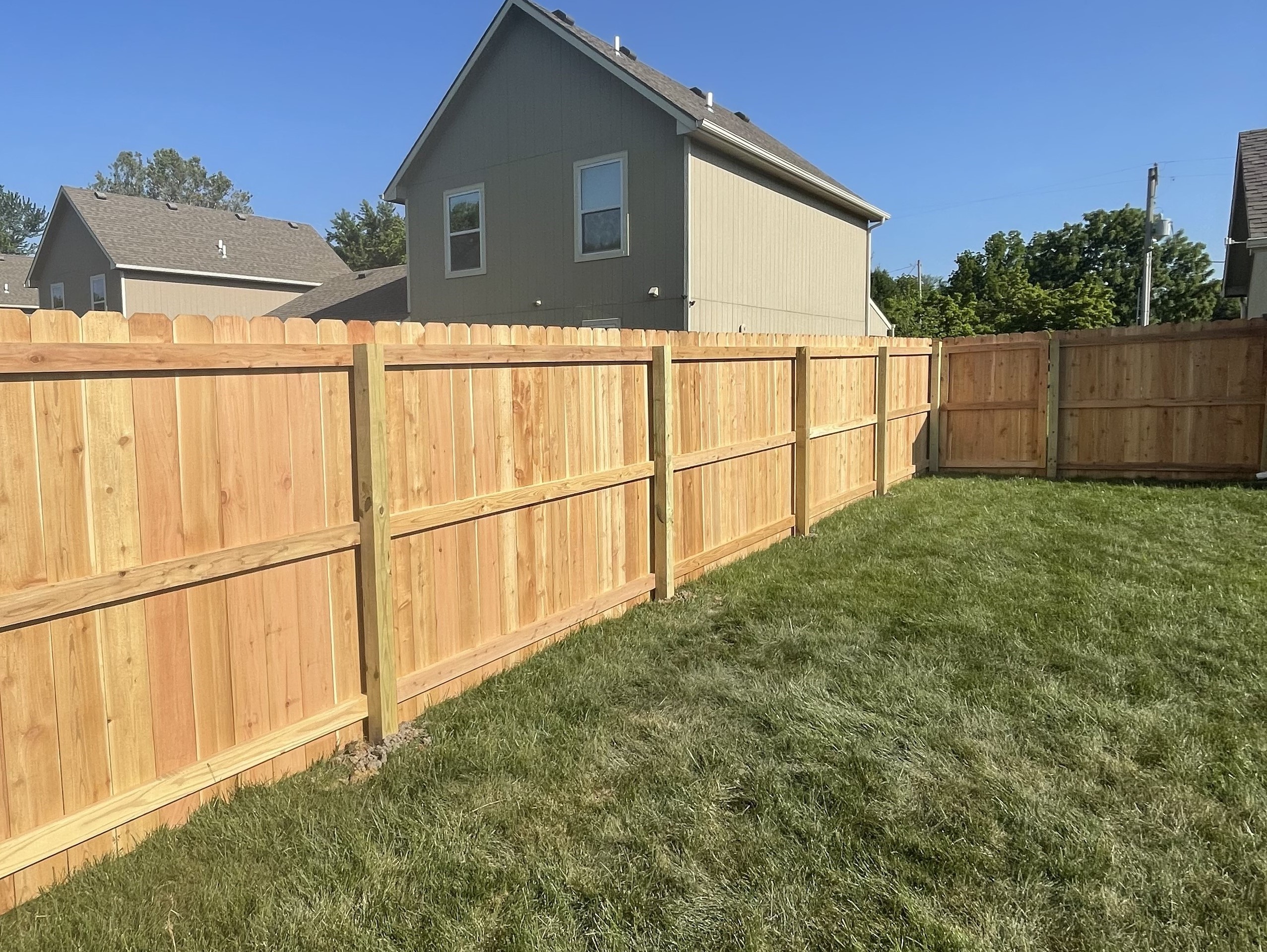 regular dog ear top wood privacy fence